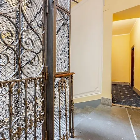 Tiny Steps To Piazza Di Spagna Apartment *