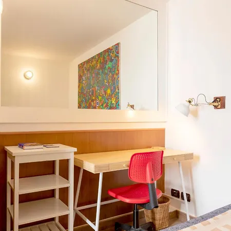 Tiny Steps To Piazza Di Spagna Апартаменты