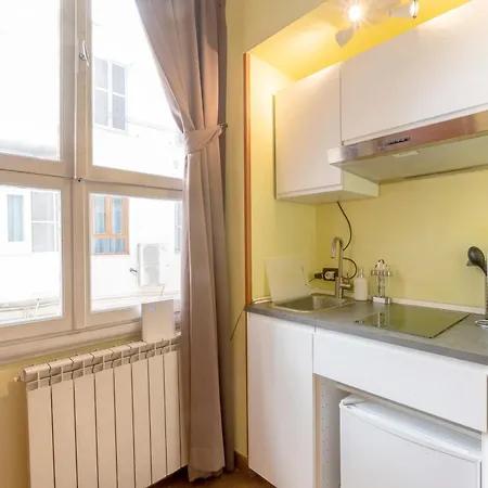 Tiny Steps To Piazza Di Spagna *