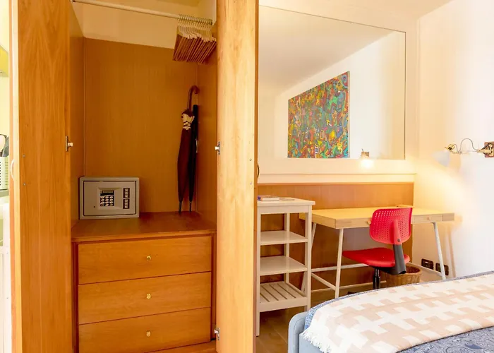 Tiny Steps To Piazza Di Spagna * Рим