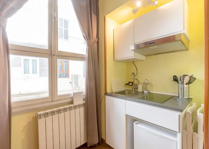 Tiny Steps To Piazza Di Spagna *